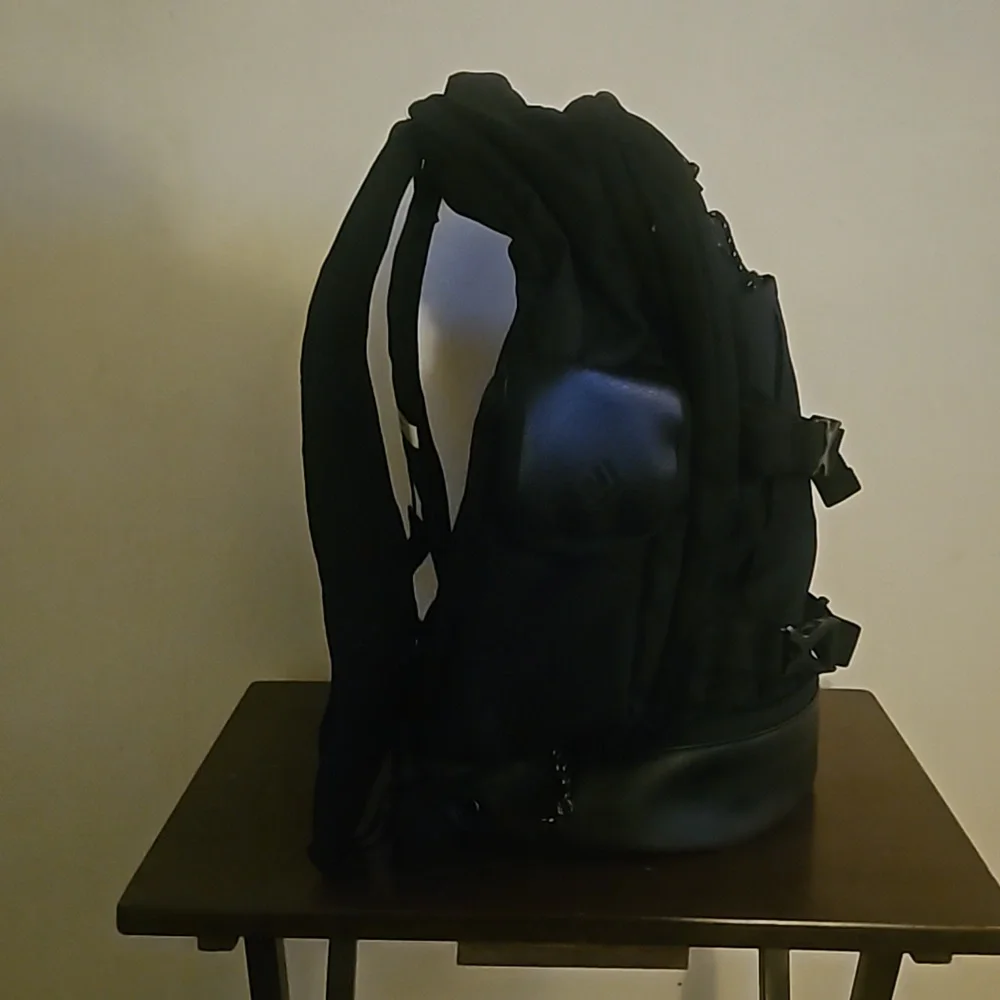 Outdoor backpack - Picture 2 of 4